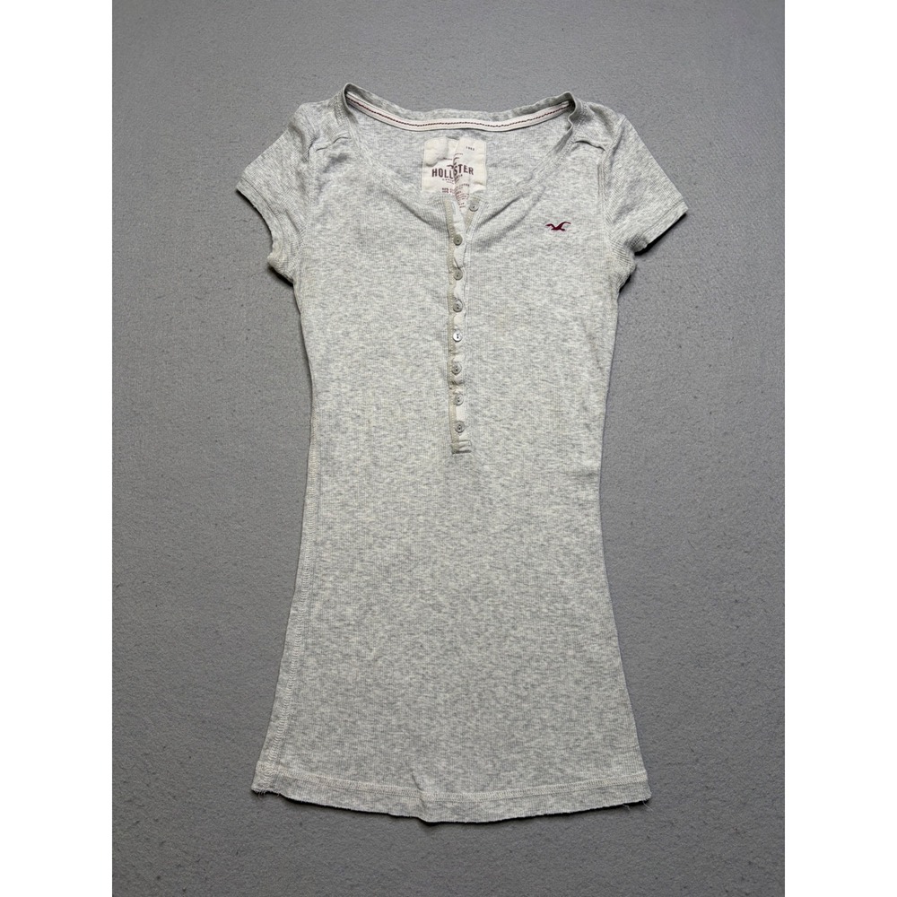 Hollister Henley T-Shirt Womens Large Gray Short Sleeve Ribbed Y2K Logo Top